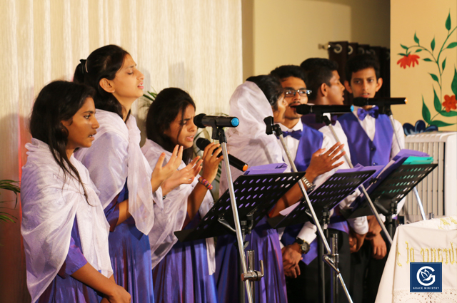 Hundreds flocked into the Blessing Prophetic Prayer on May 25th and 27th, 2018 at Bethesda International Ministry Prayer Hall in Belgaum, Karnataka. The Prayer meetings were a source of transformation for many a people from Bondage and Sickness. 